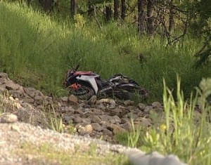 1372135963_motociklistka