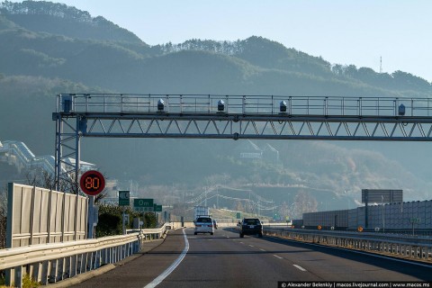 LR2015.12-JP-RoadsNissan-11