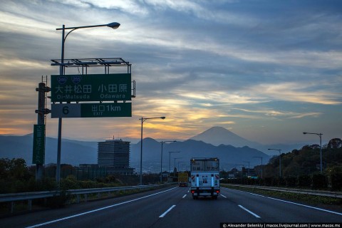 LR2015.12-JP-RoadsNissan-5