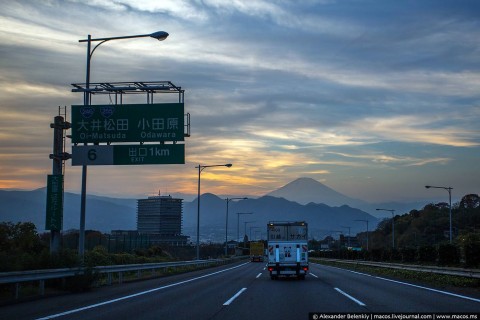 LR2015.12-JP-RoadsNissan-5