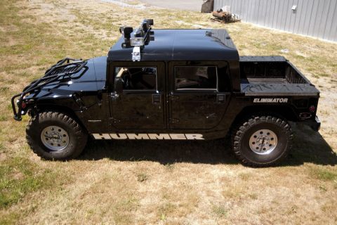 Tupac-Shakur-1996-Hummer-side-profile-03