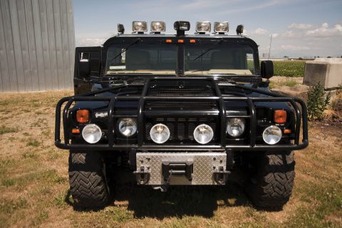 Tupac-Shakur-1996-Hummer-front-end